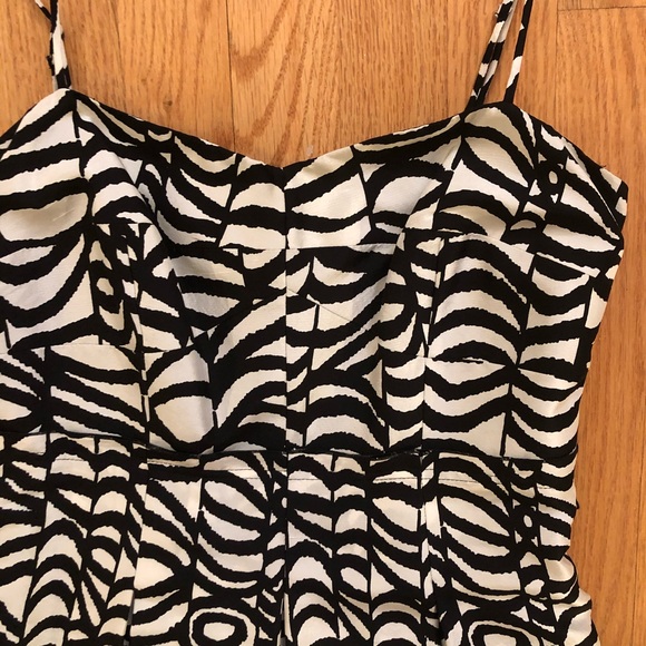 NWT Black and White Print Dress - Picture 4 of 7